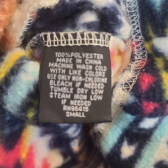 Massive Outdoor Jacket size small - Picture 4 of 8